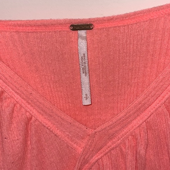 Hot Pink Ruffled Tank (S) - Picture 2 of 2